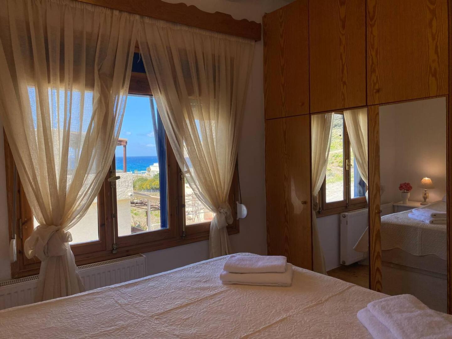 Nikita'S Apartment, With Seaview Каламакі Екстер'єр фото